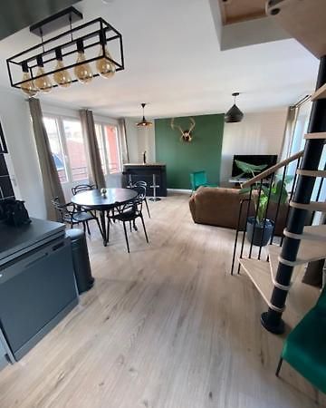 Duplex Proche Gare Vue Tour Perret Avec Parking Gratuit Apartment อาเมียงส์ ภายนอก รูปภาพ